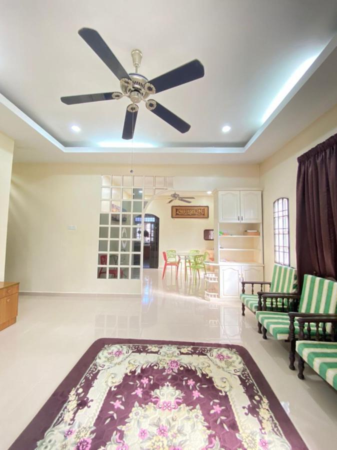 Family Homestay Kuala Terengganu Eksteriør billede